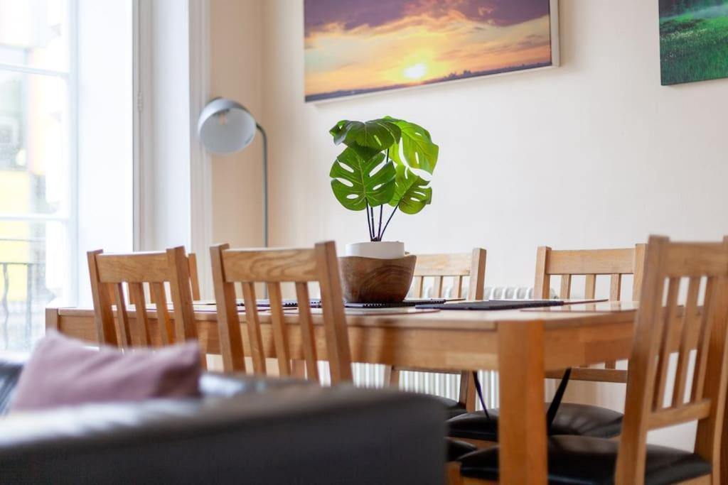 Spacious & Central 3-Bed Flat By Popular Waterloo! London Eksteriør bilde