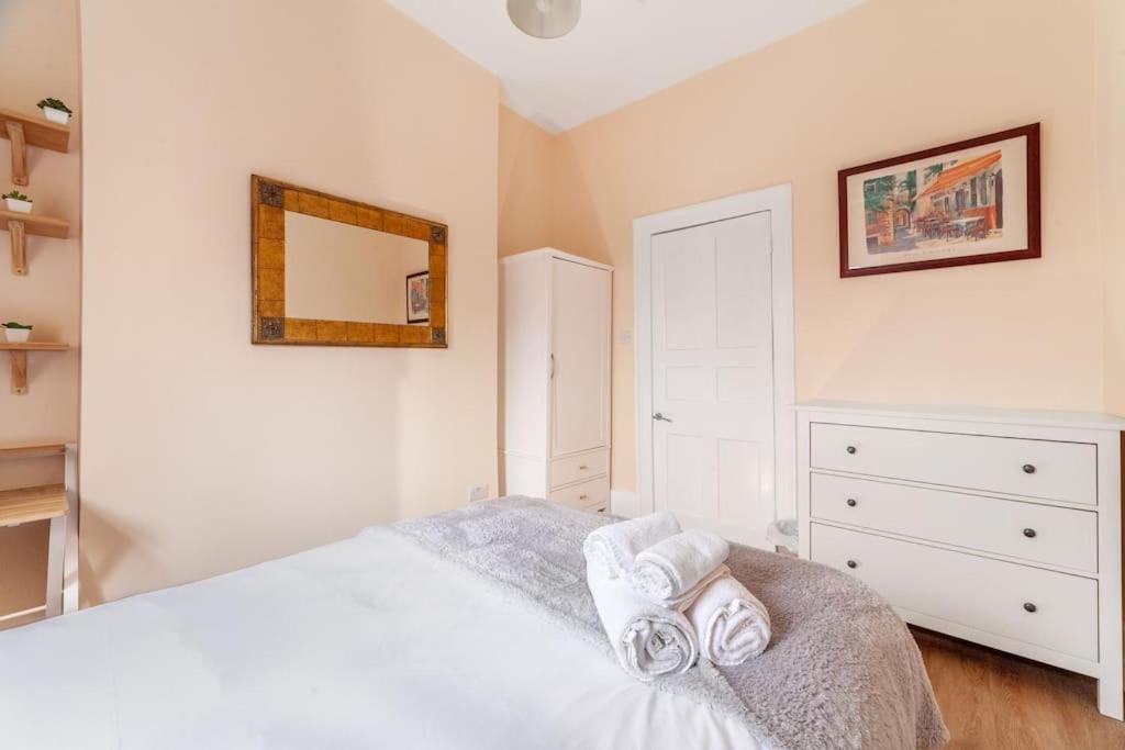 Spacious & Central 3-Bed Flat By Popular Waterloo! London Eksteriør bilde